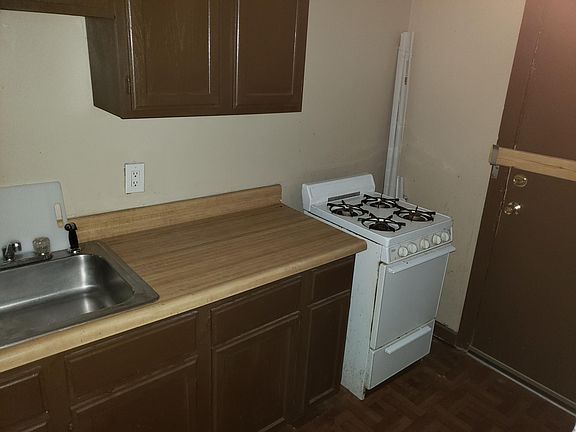 5th image of 819 E 42nd St