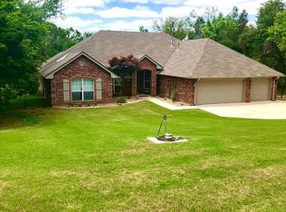 10261 Sand Plum Dr N, Edmond, OK 73025