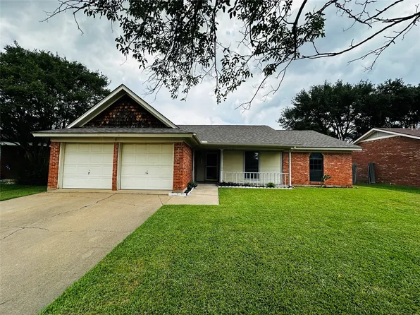 6741 Ridgetop Rd, North Richland Hills, TX 76182
