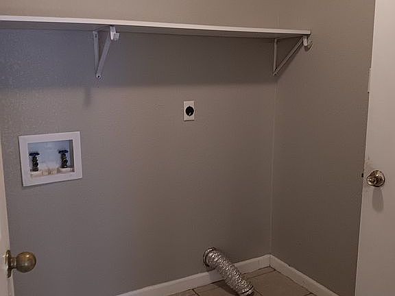 4th image of 5001 Rockdale Dr