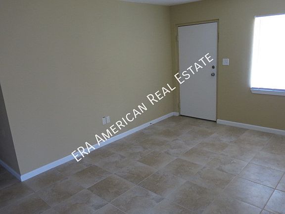3rd image of 605 Sunset Blvd W #605