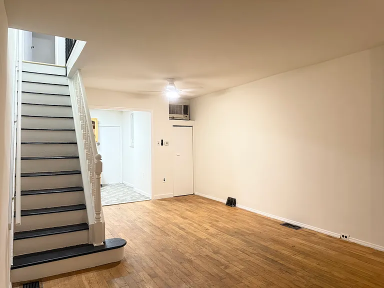2544 S Darien St — Photo 16