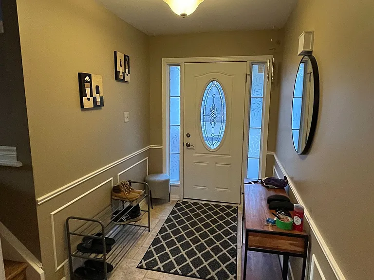 175 Edgehill Cres — Photo 2