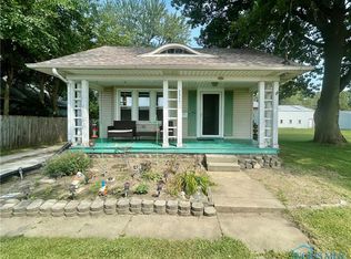 2317 Pickle Rd, Oregon, OH 43616