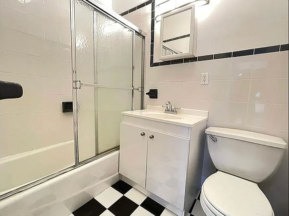 5th image of 319 W 80th St APT 3A