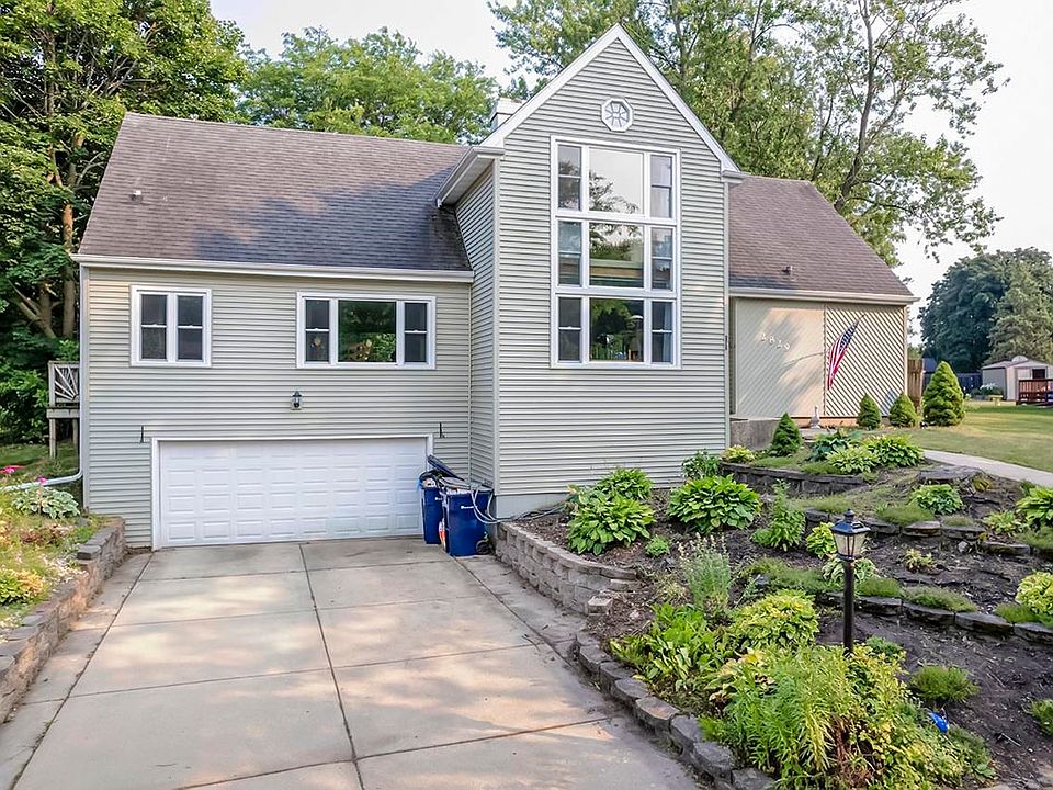 1st image of 2829 Mackintosh Dr
