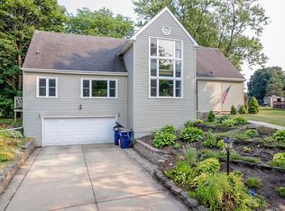 2829 Mackintosh Dr, Janesville, WI 53548