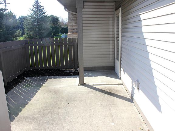 4th image of 2642 Rolling Oaks Blvd