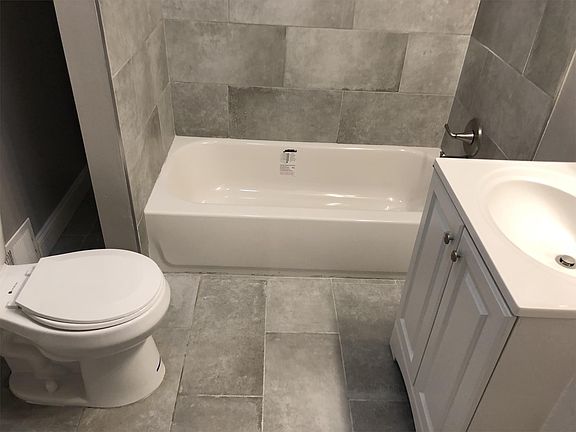 5th image of 278 Euclid St APT 1