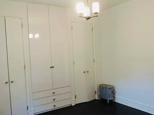 160-15 Powells Cove Boulevard image 9 of 24