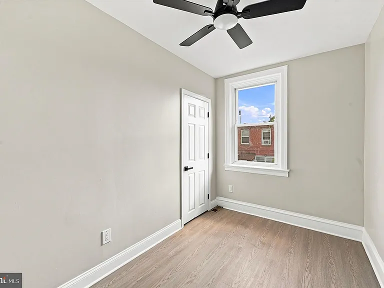 5840 Crittenden St — Photo 18
