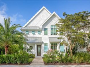 122 6th St S, Naples, FL 34102