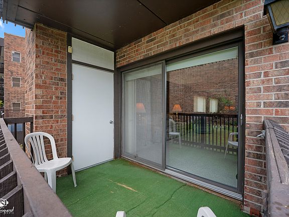 4th image of 1421 Woodbridge Rd APT 1A