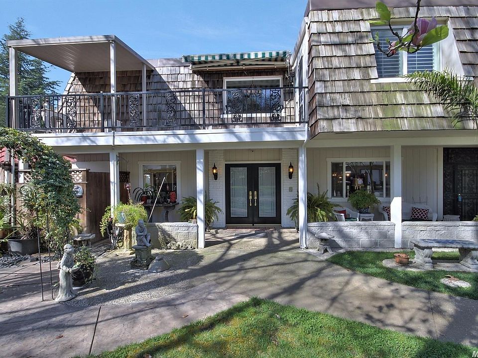 2nd image of 2221 Claremont Rd