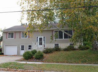 531 E Main St, Denver, IA 50622