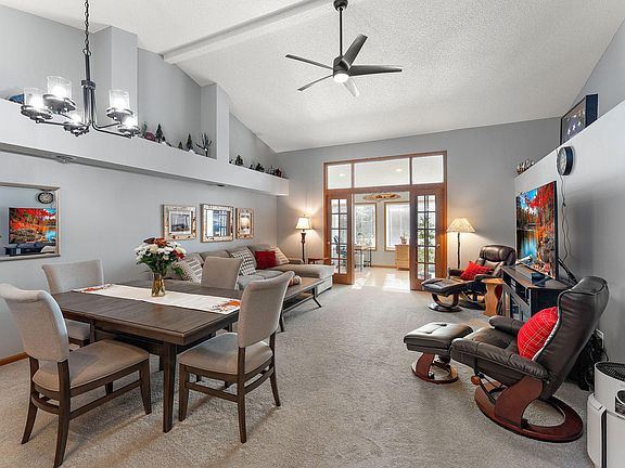 4th image of 7556 Ojibway Park Bay
