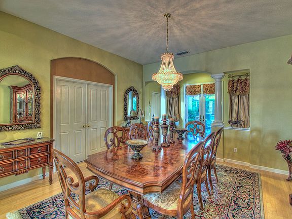 4th image of 422 Sortwell Ct