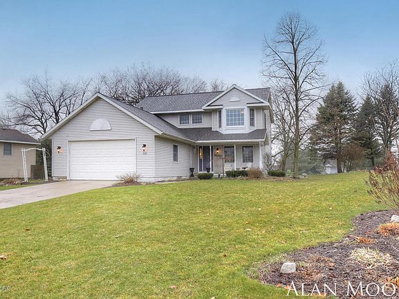 2nd image of 7033 Crescenda Dr NE