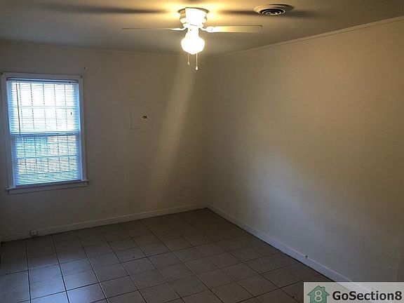 5th image of 323 E Park Ave