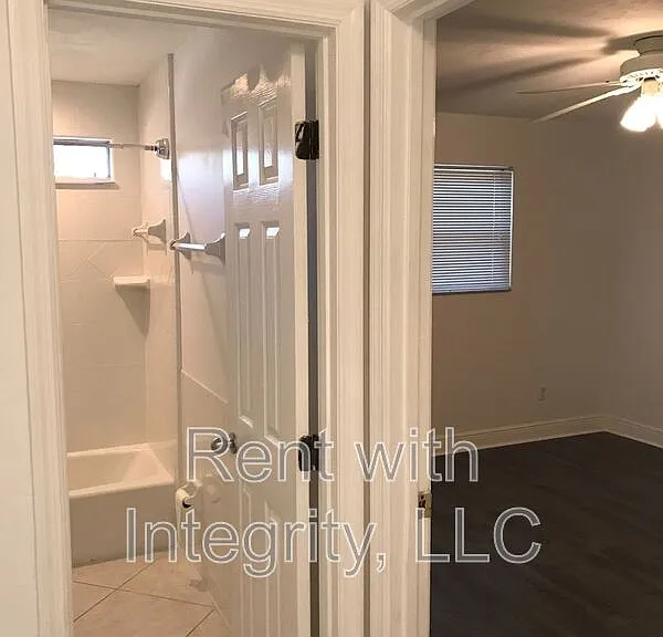 156D Locke St — Photo 11