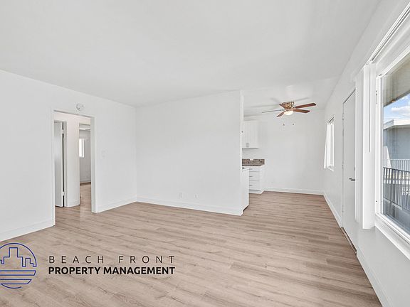 4th image of 1151-1155 Walnut Ave #30
