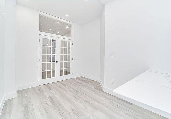 4th image of 407 Amsterdam Ave APT 2S