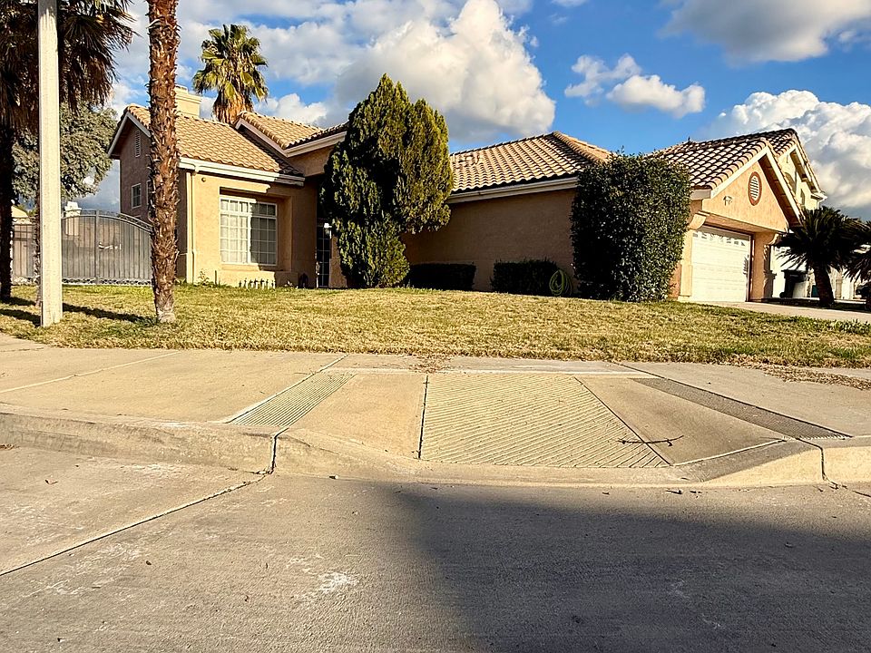 1st image of 1217 Avenida Roundelay