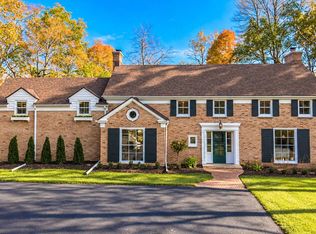 1530 E Standish PLACE, Bayside, WI 53217