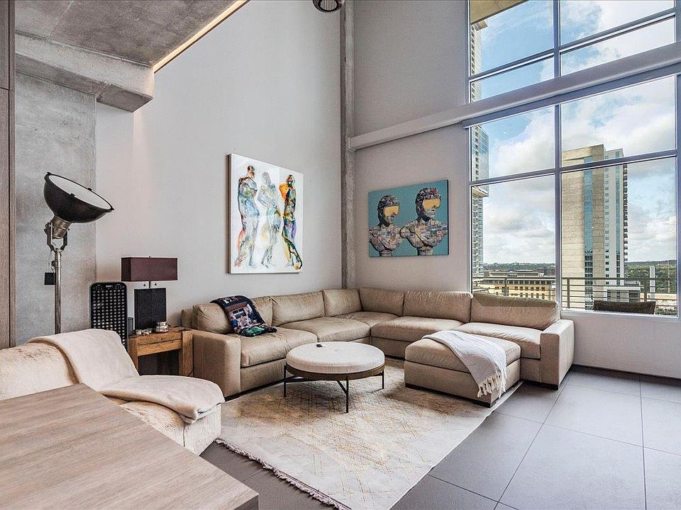 1st image of 800 W 5th St APT 1105