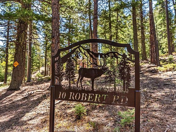 3rd image of 10 Robert Rd