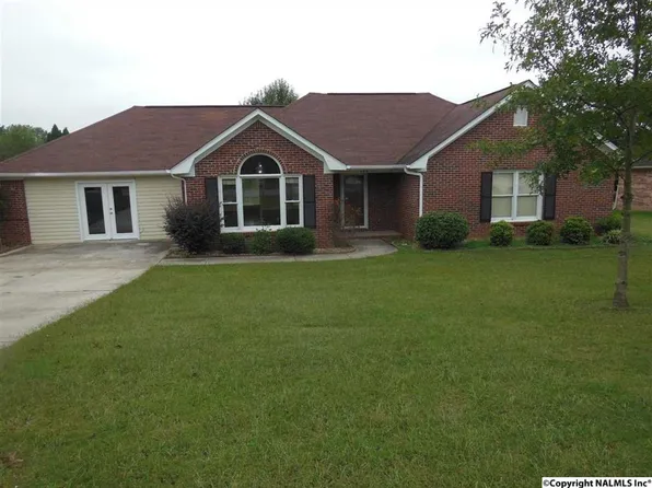 145 Chanel Dr, Huntsville, AL 35811