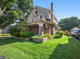 953 Foss Ave, Drexel Hill, PA 19026