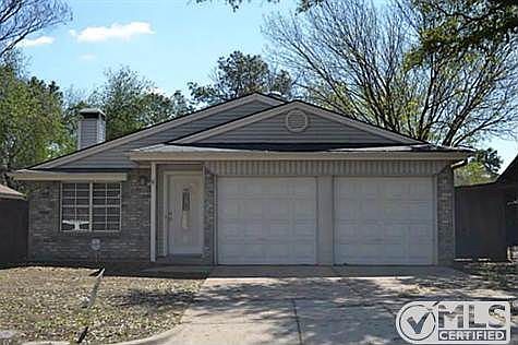 1st image of 502 Mockingbird Dr