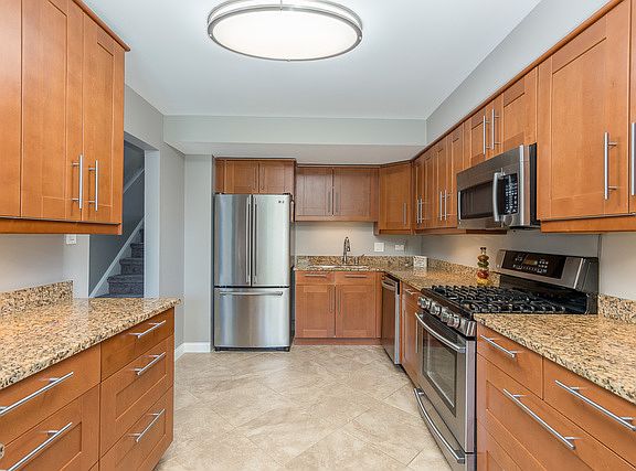4th image of 6810 Winston Dr