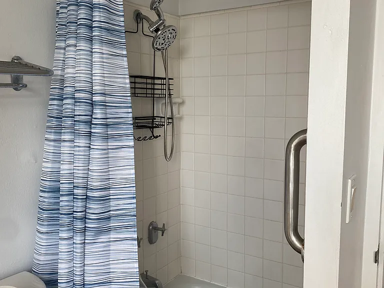 2415 Ala Wai Blvd #2001 — Photo 14