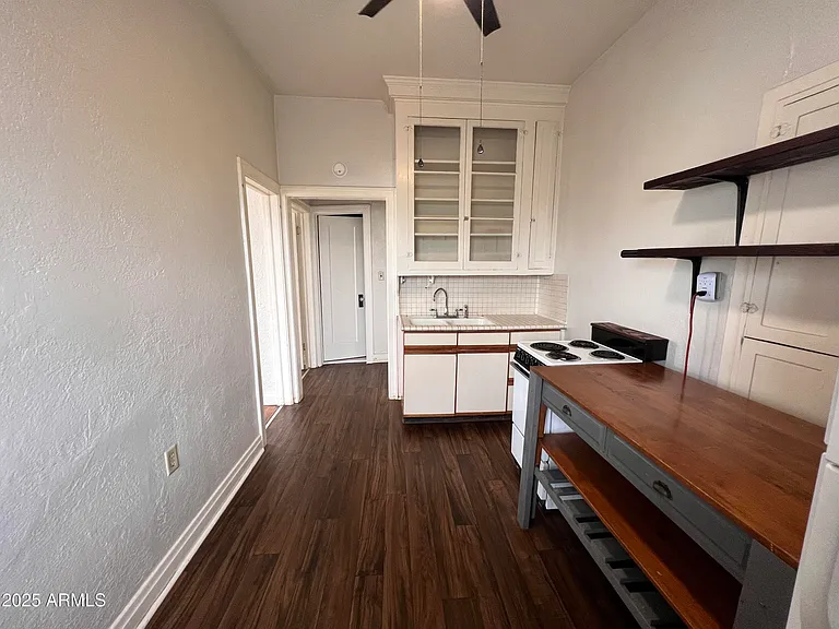 902 E Palm Ln #6 — Photo 5