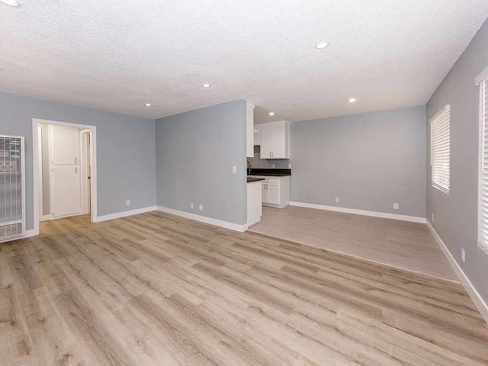 1st image of 916 N Inglewood Ave #11