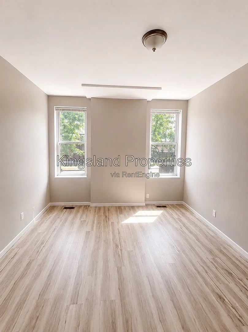 2 bed, 1.0 bath, 1000 sqft, $1,050 — Photo 4