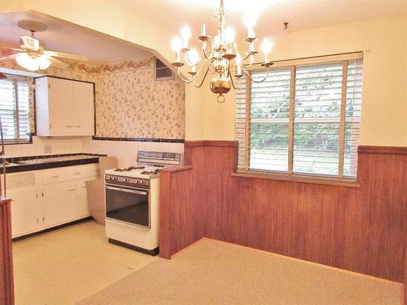 5th image of 3750 Marydell Pl