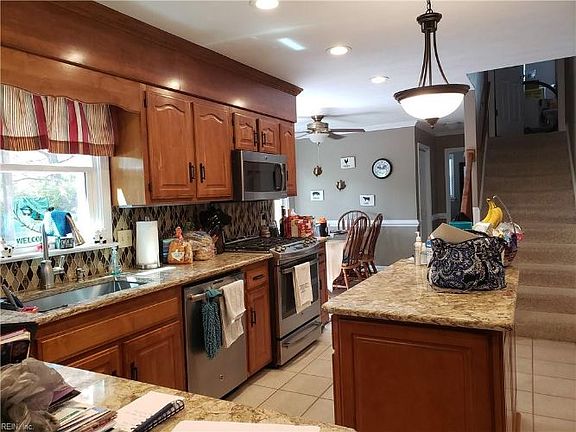 2nd image of 244 Kensington Way