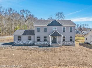 105 Lincoln St, Dallas, PA 18612