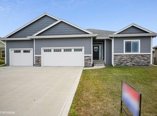 3229 4th Ave SE, Altoona, IA 50009