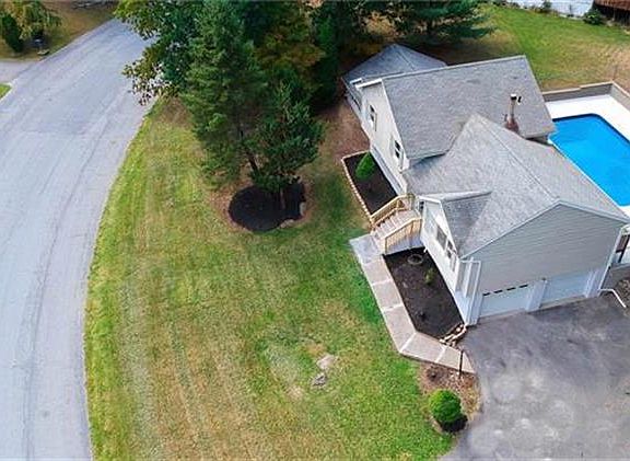 5th image of 31 Chadsford Ln
