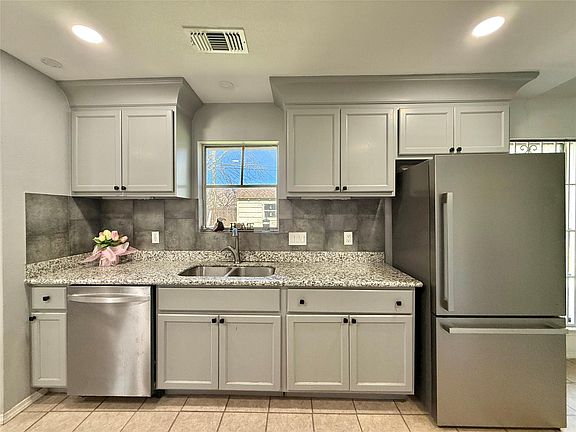 5th image of 8906 Leader St