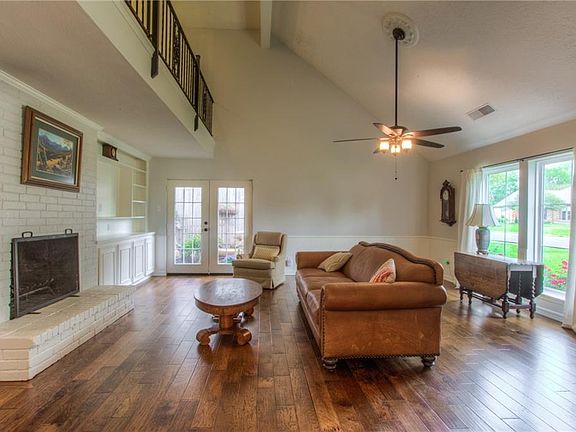 3rd image of 10617 Sandpiper Ln