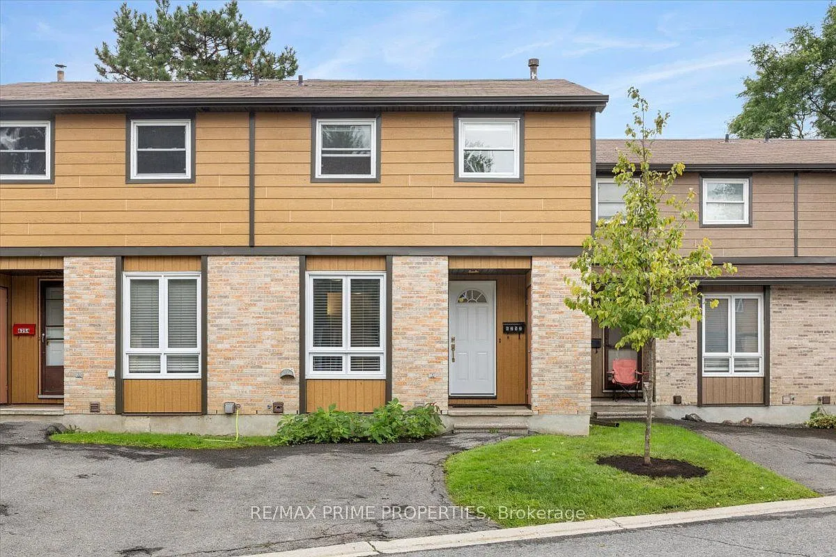 3 bed, $2,500 — Photo 1