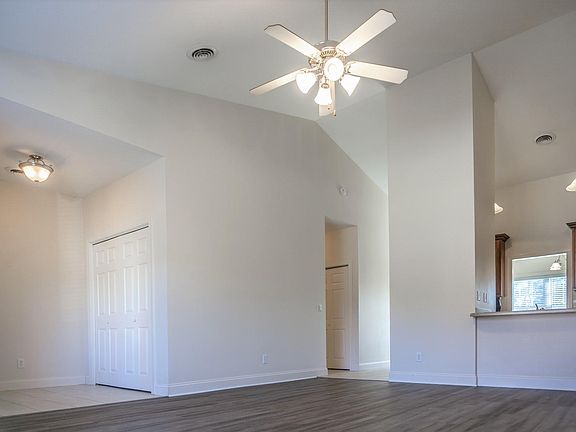 5th image of 112 Southridge Dr #112