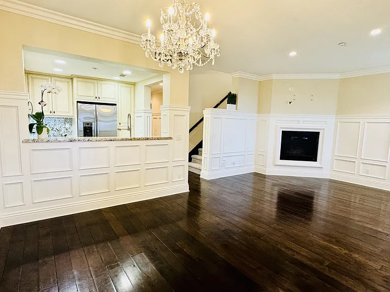 58 Meridian Dr — Photo 2
