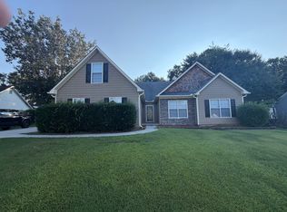 1890 Hampton Walk Ct, Hoschton, GA 30548