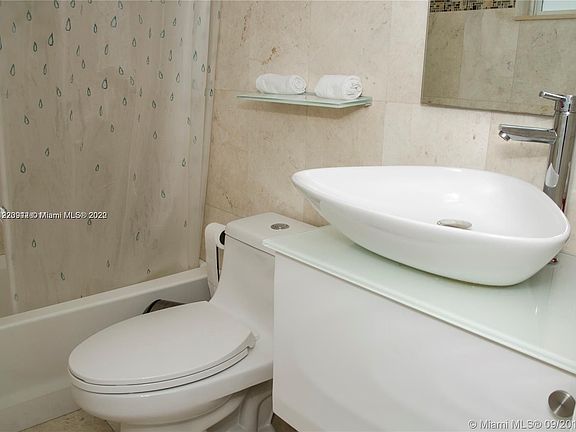 5th image of 9240 Byron Ave Unit 0